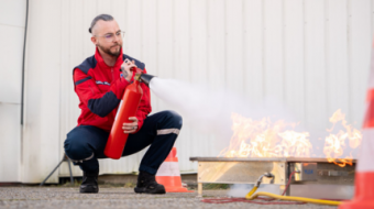 sécurite incendie manipulation extincteur